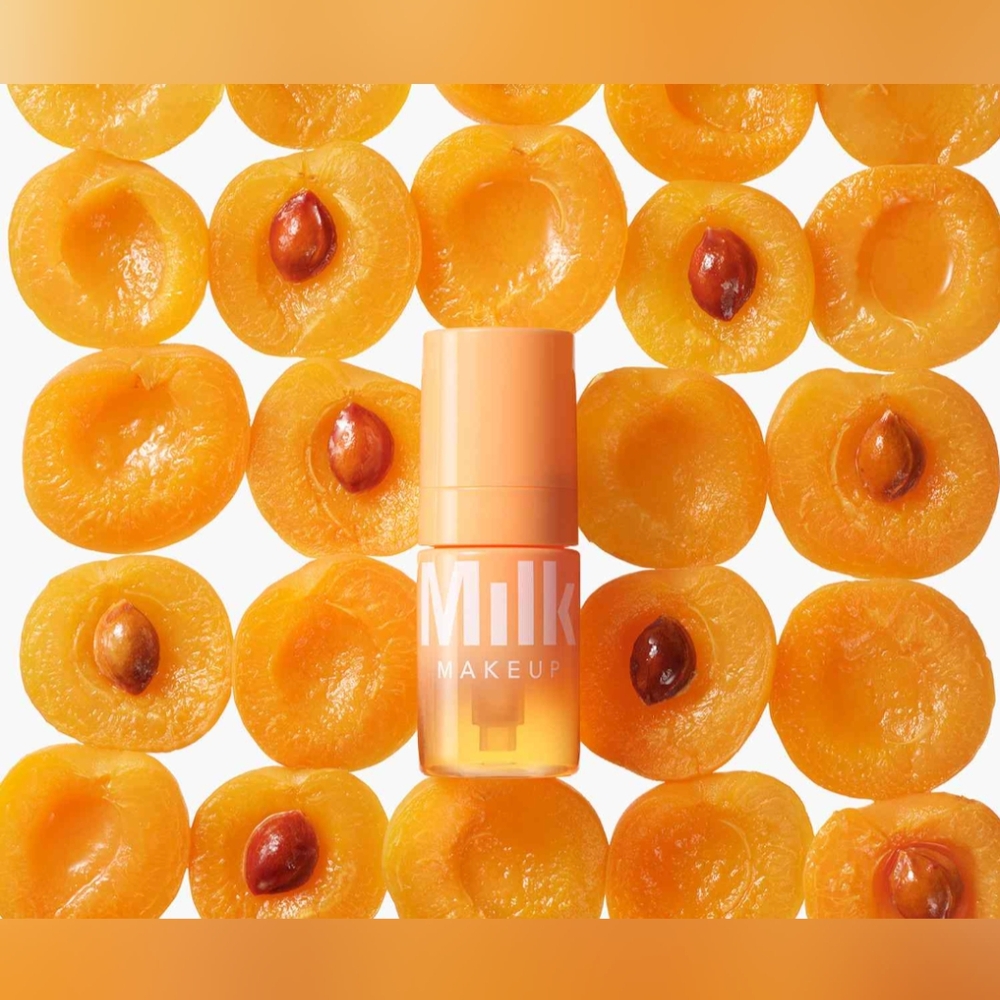 MILK MAKEUP Cloud Glow Foam Brightening Primer